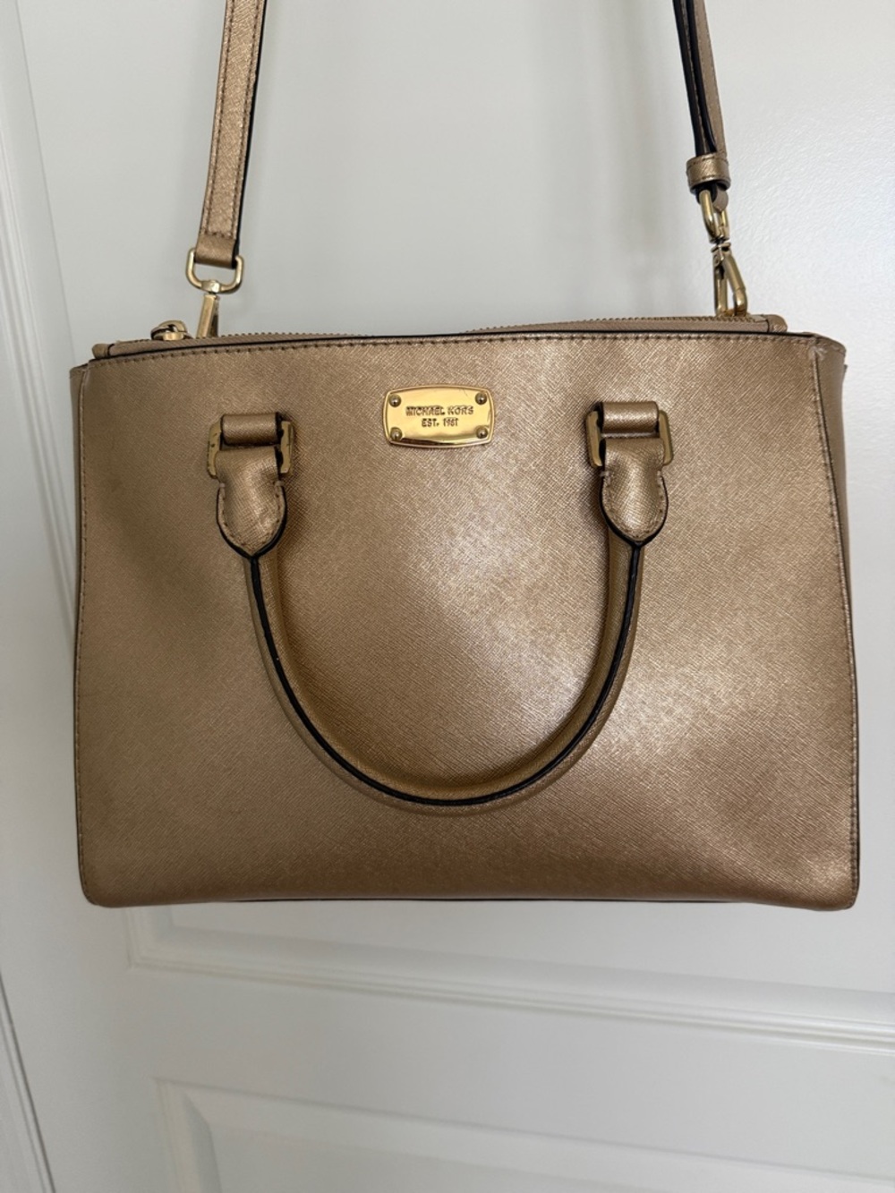 Michael Kors Kellen Metallic Gold Satchel with Gold Hardware - Picture 3 of 16